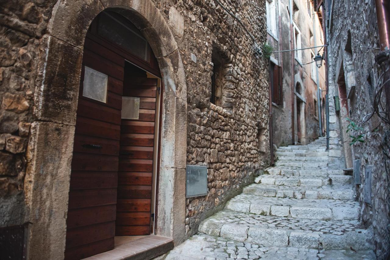 Aurora Medieval House Sermoneta Buitenkant foto