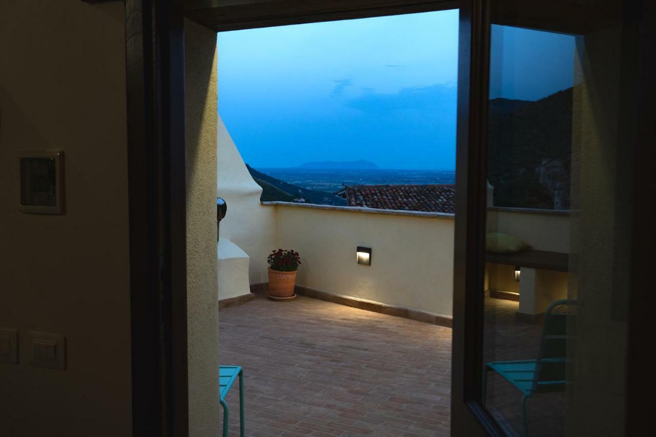 Aurora Medieval House Sermoneta Buitenkant foto
