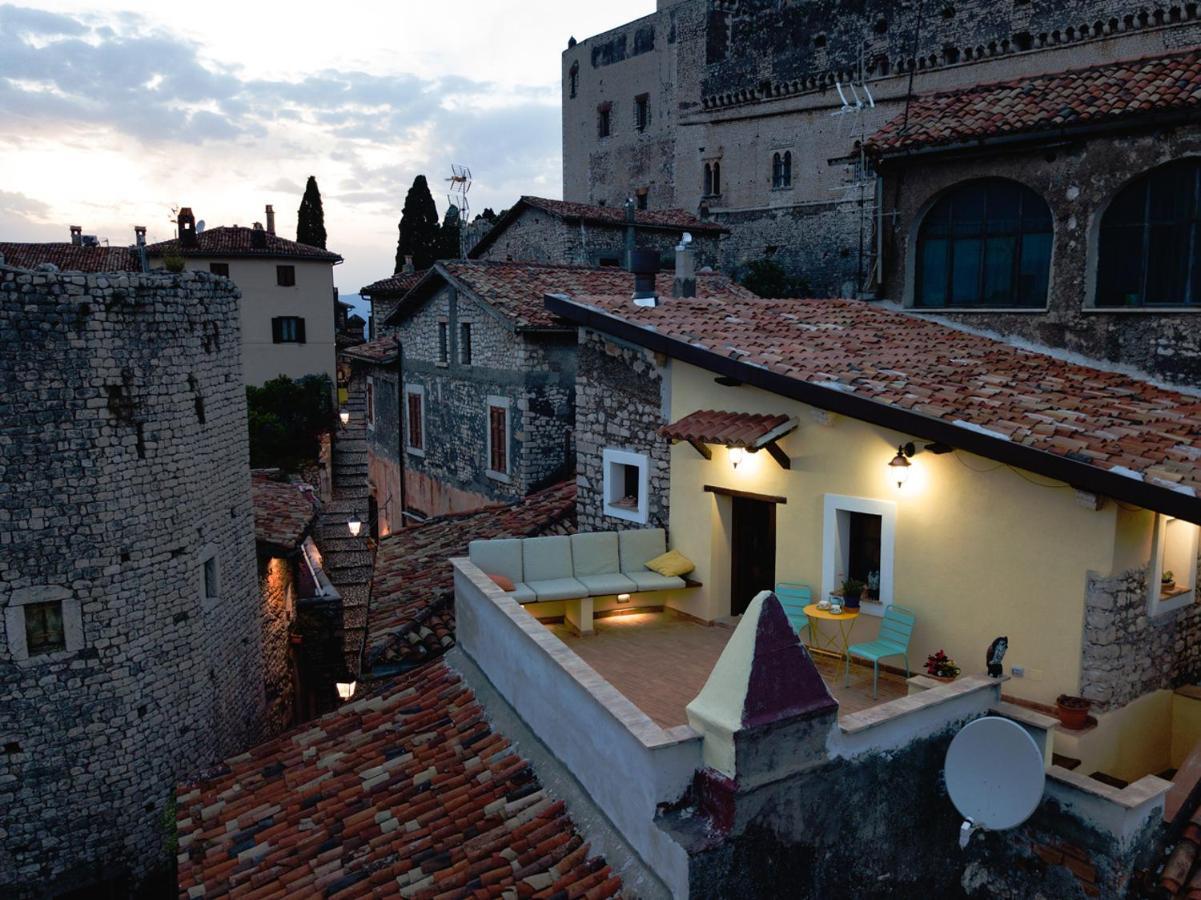 Aurora Medieval House Sermoneta Buitenkant foto